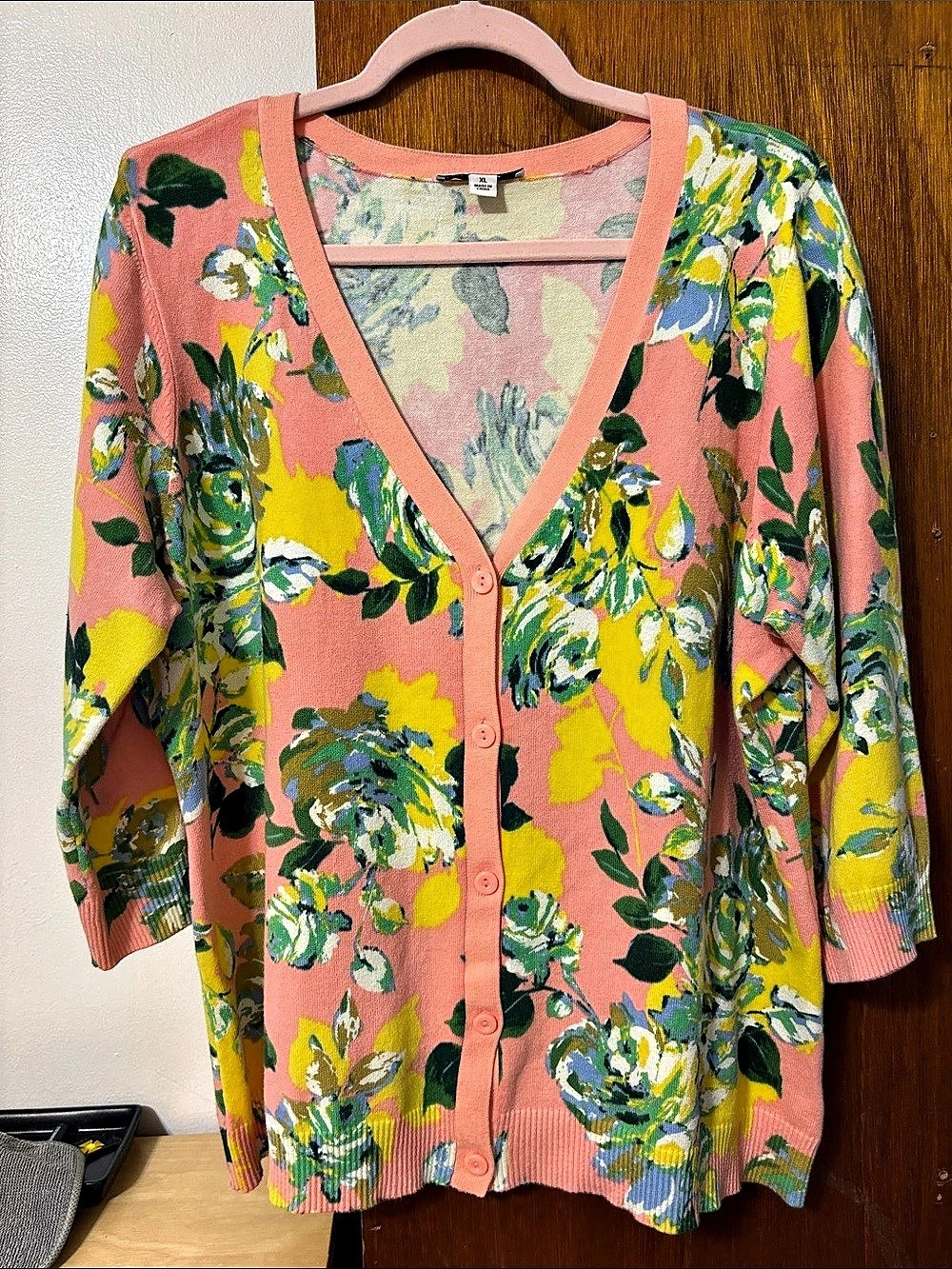 Isaac Mizrahi Live! V-Neck Floral Cardigan Pink & Yellow Like New